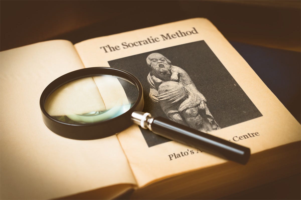 Read more about the article Dialogul socratic în psihoterapie: aplicații și limite
