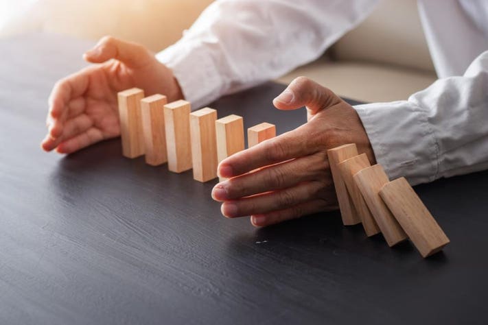 Read more about the article Bariere de dărâmat și limite de construit